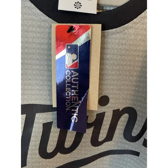 Men's 2XL NWT Minnesota Twins Nike Game Time Raglan Long Sleeve Shirt Gray